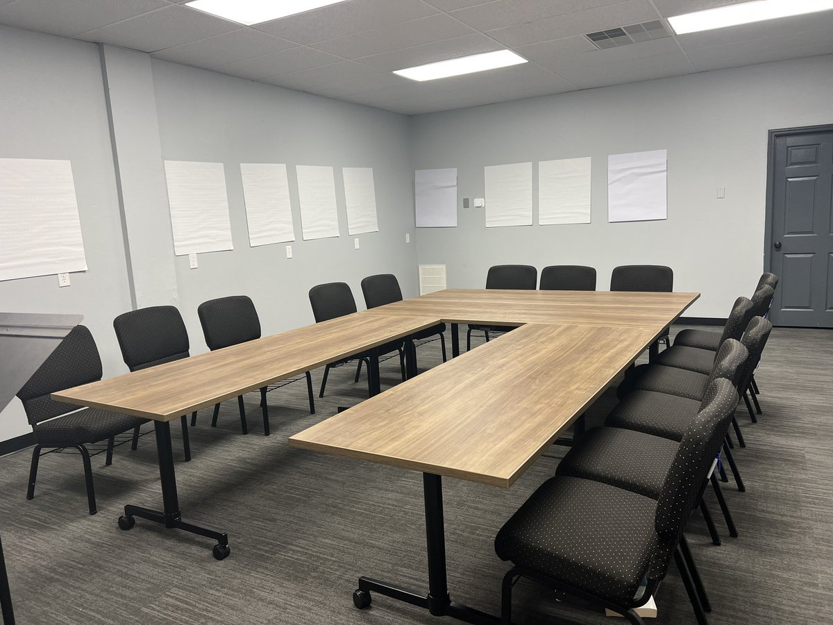SendNetworkOK's tweet photo. 12 Sending Church pastors are in training the next two days in Little Rock while their planters go through the Send Network Assessment. 
Pray for:
✅ Planters &amp; spouses sharing their vision ✅ Assessors discerning their call ✅ Our team equipping pastors to send well &amp; multiply. https://t.co/cXaafwC2Os