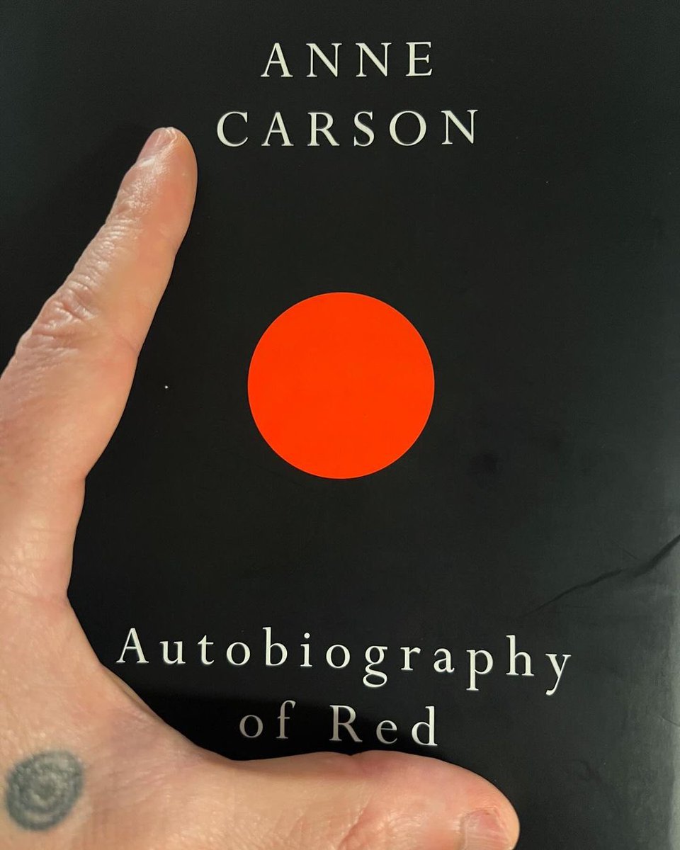 PedroPascalpage's tweet image. the skin of the soul is a miracle of mutual pressures.

He forgot for a moment that he was a brokenheart
then he remembered.  Sick lurch
downward to Geryon trapped in his own bad apple.  Each morning a shock to return to the cut soul