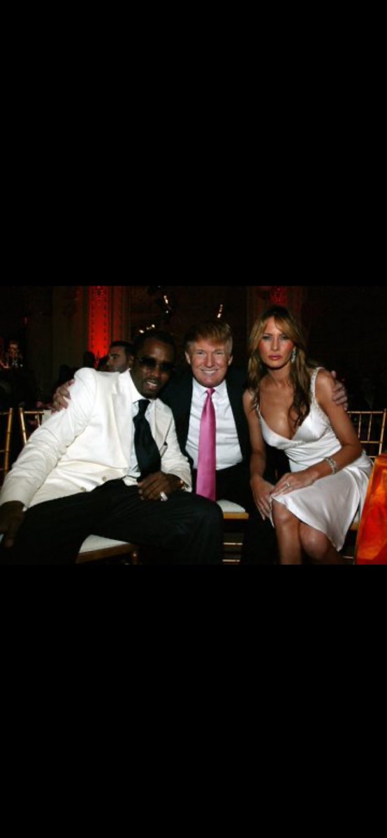444Sith's tweet photo. Bizarre
#Diddy #Epstein https://t.co/oJkTxXkjVp