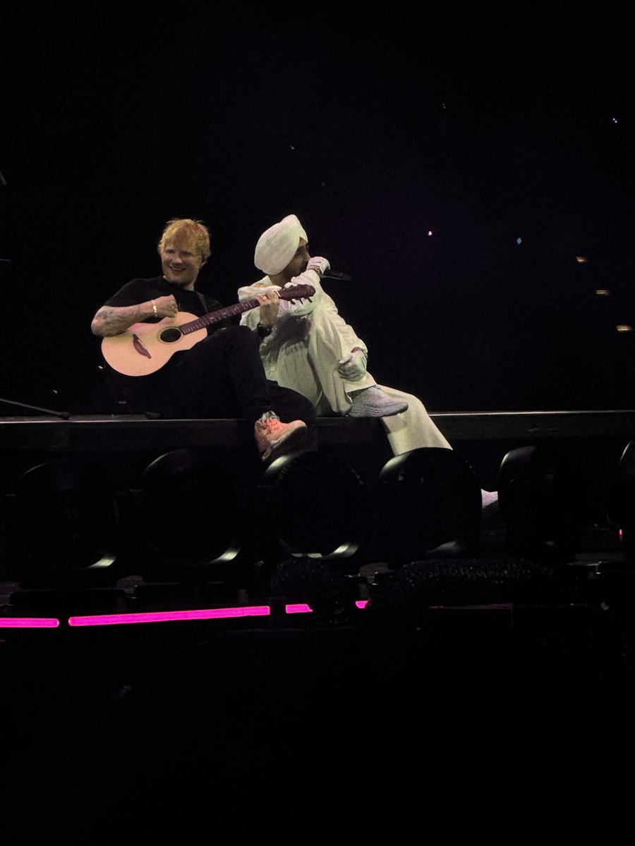 AJD (@ajd) on Twitter photo Thanks <a href="/diljitdosanjh/">DILJIT DOSANJH</a> for bringing out <a href="/edsheeran/">Ed Sheeran HQ</a> as a guest in Birmingham.
The London vibe makes us all think ah man he ain’t gonna bring anyone out.
But paaji said in his own words that he started in this arena, fast forward he had a 360 angle stage to face everyone. 🙏🏽🙏🏽 Thanks <a href="/diljitdosanjh/">DILJIT DOSANJH</a> for bringing out <a href="/edsheeran/">Ed Sheeran HQ</a> as a guest in Birmingham.
The London vibe makes us all think ah man he ain’t gonna bring anyone out.
But paaji said in his own words that he started in this arena, fast forward he had a 360 angle stage to face everyone. 🙏🏽🙏🏽