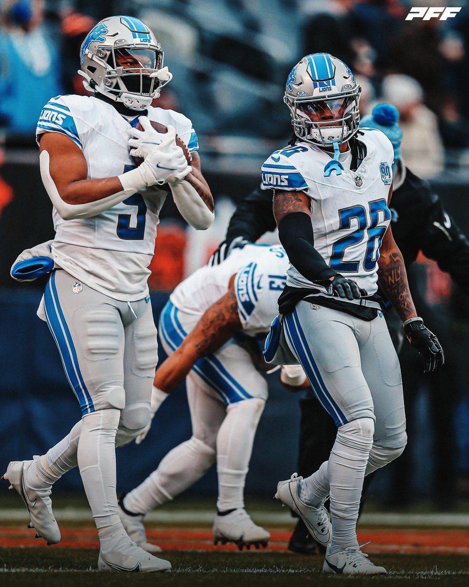 PFF's tweet photo. The Lions RB duo in Week 3:

🦁 32 touches
🦁 226 total yards
🦁 2 TDs
🦁 12 first downs https://t.co/6b8LscTCbE