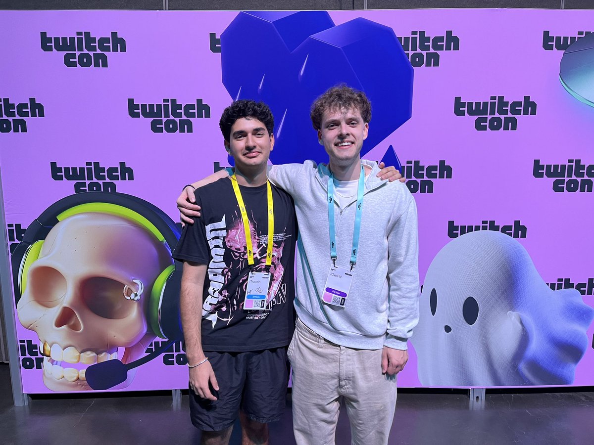 traqzin's tweet image. More pictures with these amazing people @mxddylol @Zemie @Replays @OwlFN_