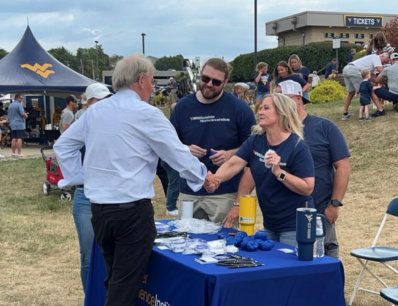 WVURNI's tweet image. We turned National #ConcussionAwarenessDay into a full weekend!

Our Concussion &amp;amp; Brain Injury Center team set up at yesterday’s WVU game to share information about concussion and brain injury, both on and off the field.