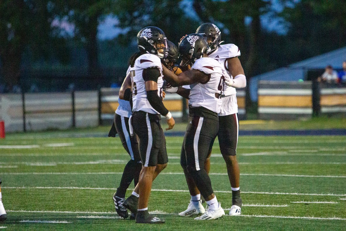 MoStateFootball's tweet photo. Victory Sunday feels: 

#OutHitOutHustle https://t.co/e6J0BlLpYo