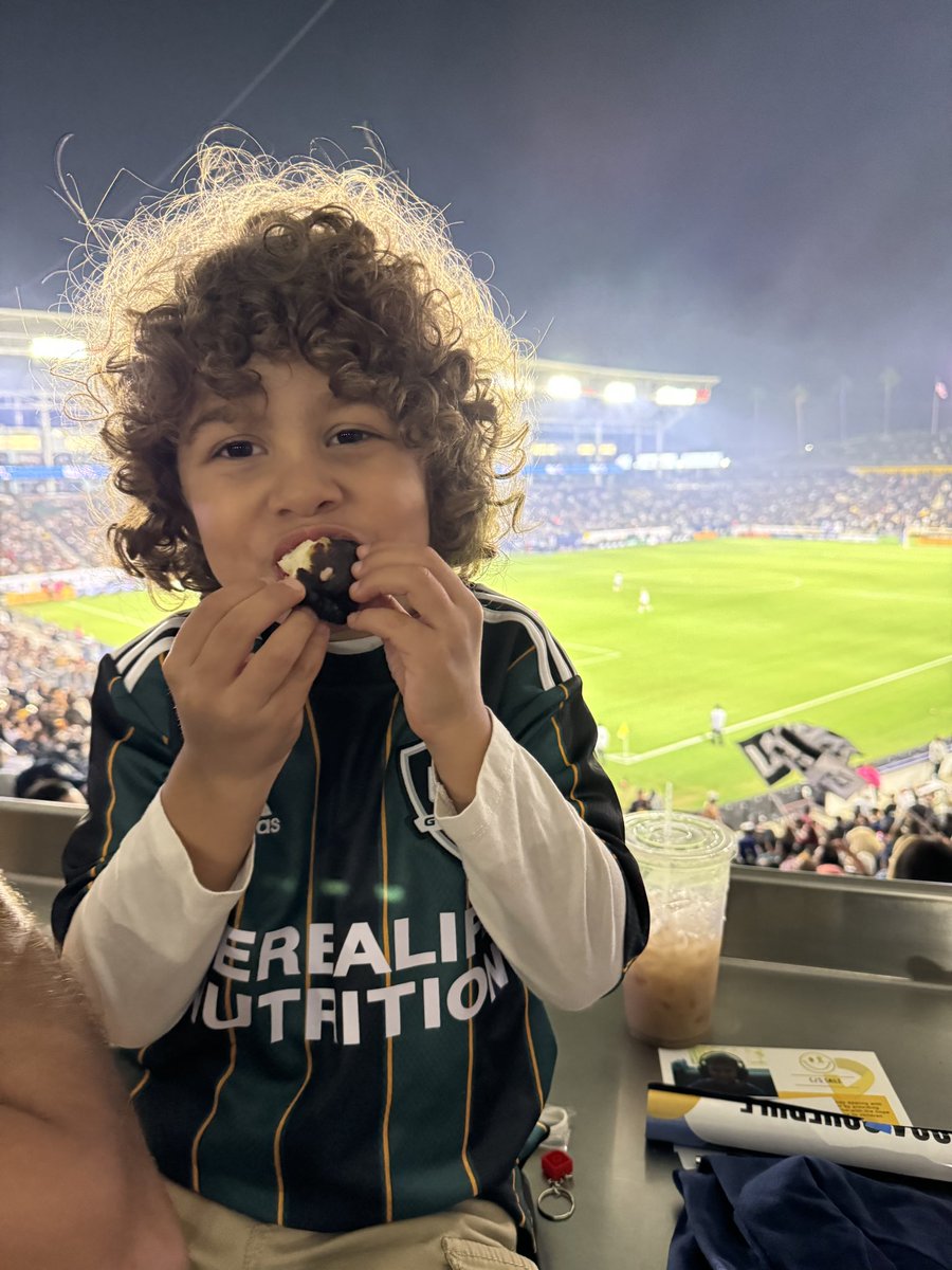 D’Bari ⭐️⭐️⭐️⭐️⭐️⭐️ tweet media