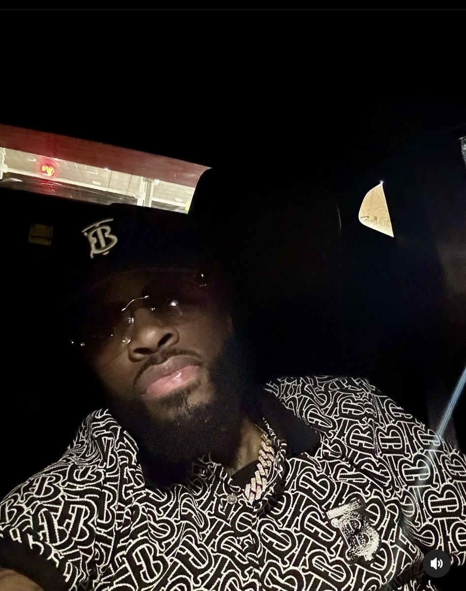 iam__gq's tweet photo. As I get closer to my dreams me and ni*gas growing distant , no sympathy for em I’m on a mission😪💰”. https://t.co/q3Y1370gEA
