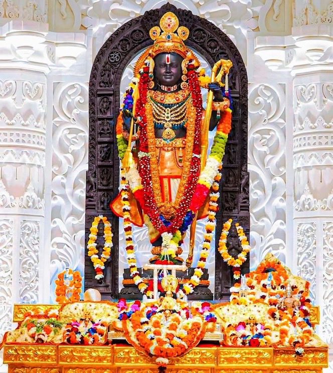 rio10314's tweet photo. अयोध्या श्री राम लला जी सिंगार दर्शन कीजे जय श्री राम 🚩🚩🌹🙏 https://t.co/RJJOItDdd8