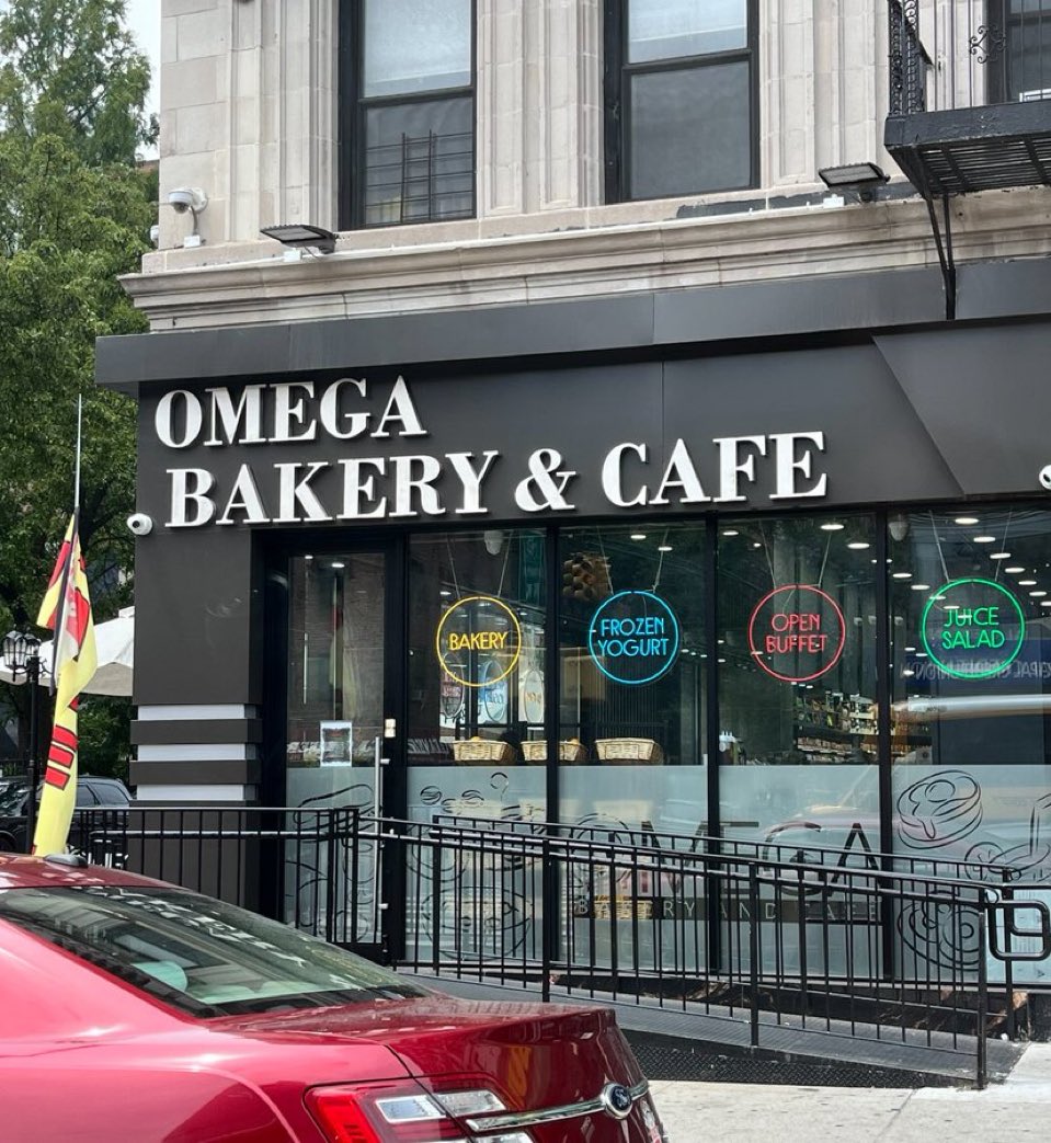 the cafe wooγoung runs in every fic