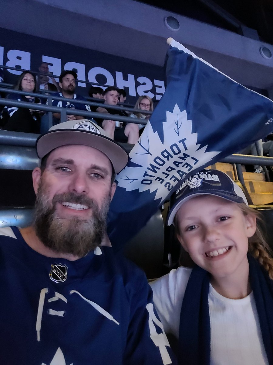 twoswift's tweet photo. Let's Go Leafs #LEAFSFOREVER https://t.co/NEHyOURkpG