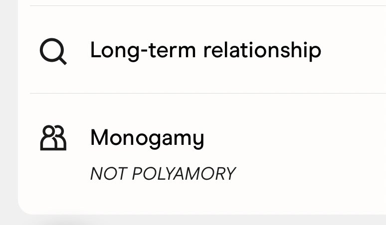 jiracci's tweet image. this absolute hinge diva