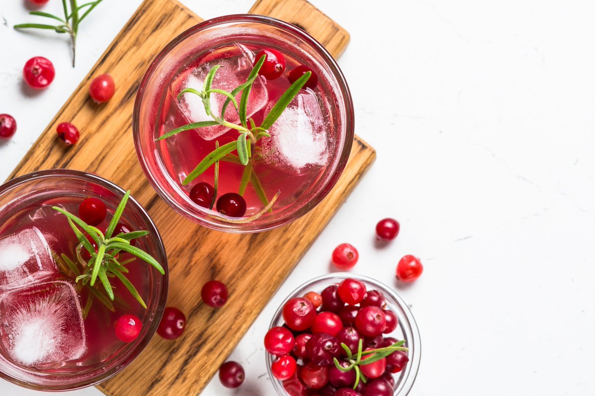 NewsMedical's tweet image. Cranberry juice: A natural boost for women's skin health 🍇🍃💧 news-medical.net/news/20240922/… #skinhealth #polyphenols #cranberrybenefits #UVprotection #skincare #microbiome #antiaging #womenshealth #oxidativestress #skinlipids @Nutrients_MDPI