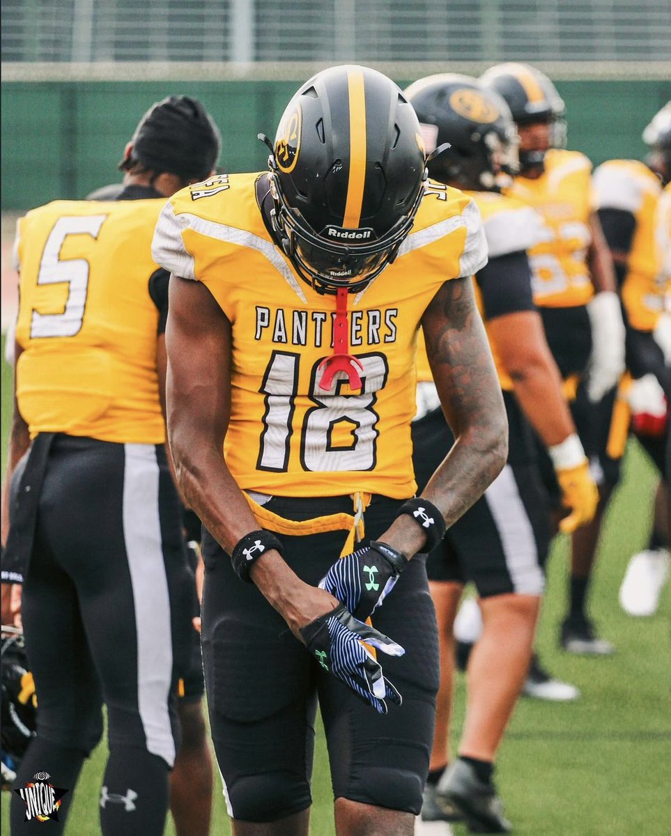 c_ride1's tweet image. First 4 games playing the best in the nation
hudl.com/v/2QBUT2