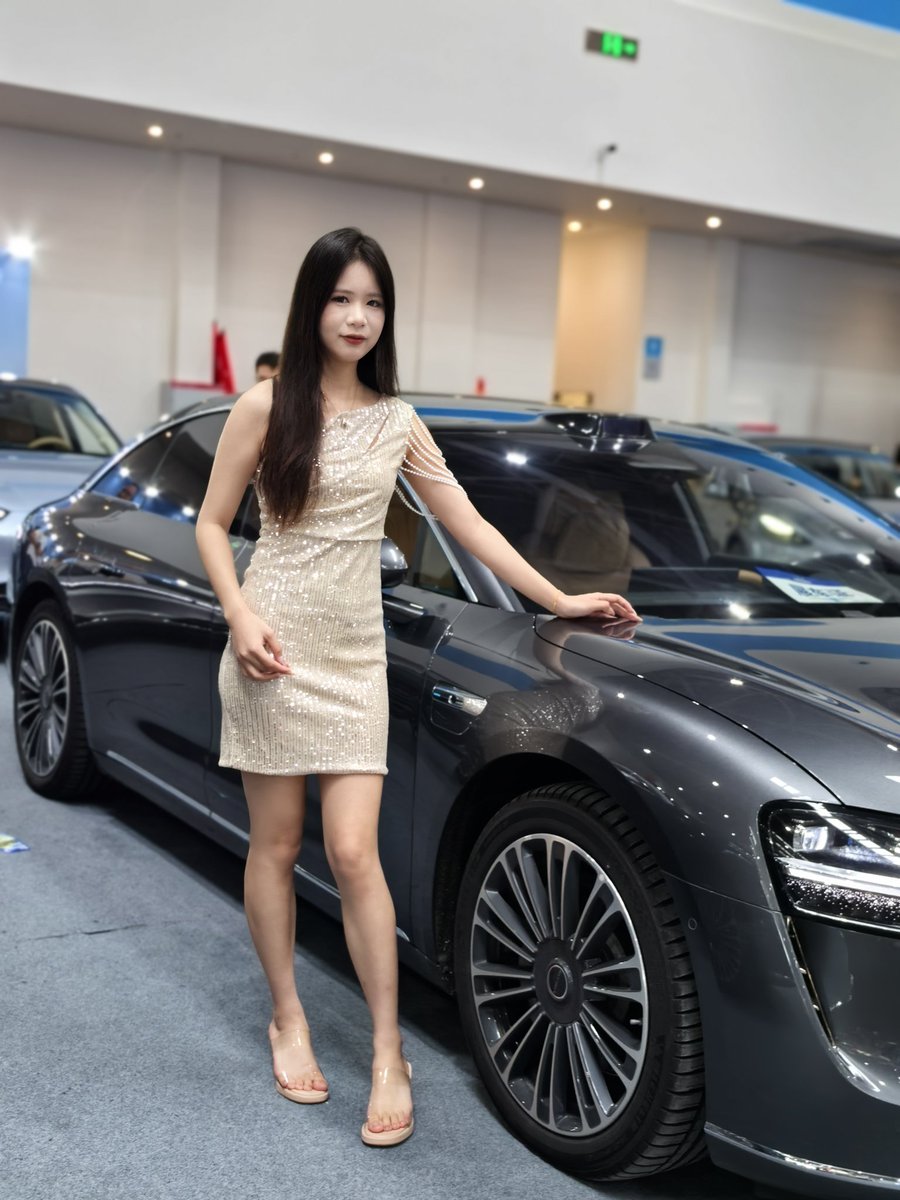 台州车展上的车模
你给打几分？ https://t.co/IIBF51AxGv