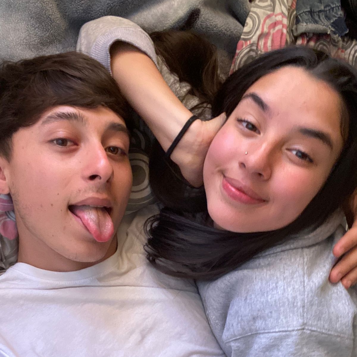 mi novia? La personita que mas feliz me hace de todas las maneras posibles y la mujer mass hermosa😍😍