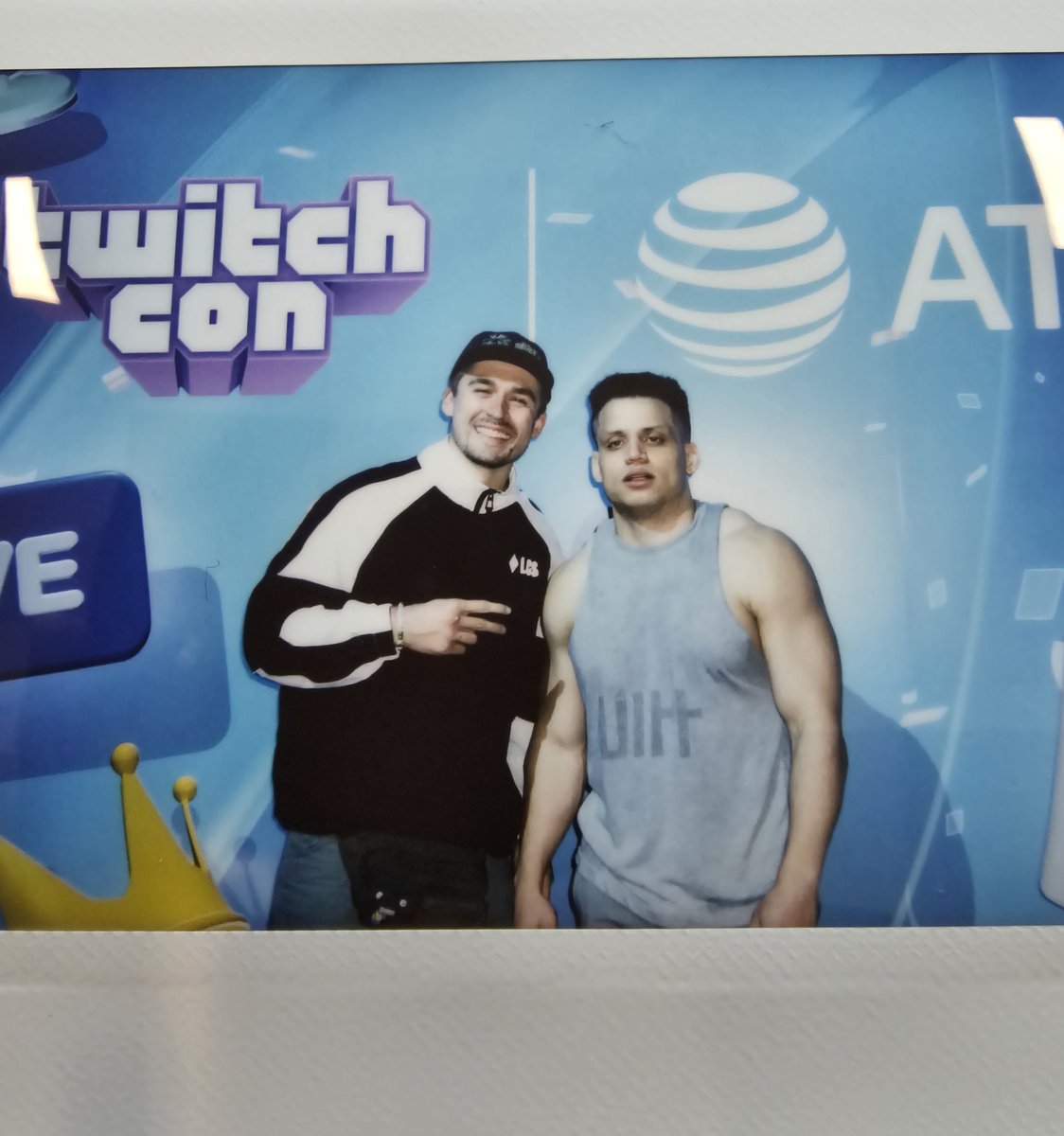 snuck into tyler1s meet and greet and this was the moment I took off my mask lol