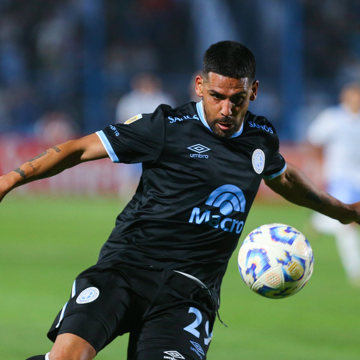 LigaAFA's tweet photo. ¡El Pirata terminó con la racha negativa! @Belgrano se impuso por 4 a 2 ante @ATOficial por la #fecha15 del #TorneoBetano 2024 🏆

⚽Bajamich x2 (A. Tucumán); Leguizamón, Quignón, Fernández y Chavarría (Belgrano)

📷 Prensa Belgrano https://t.co/bYVNR7k7kw