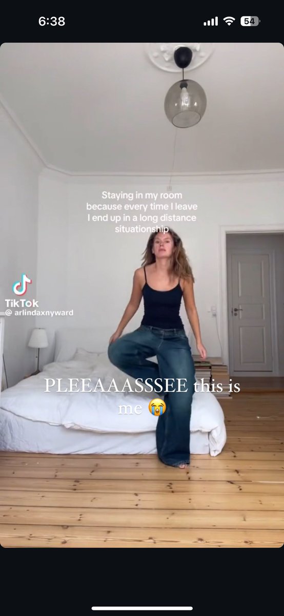 noracwalker's tweet image. My Instagram close friends want me dead