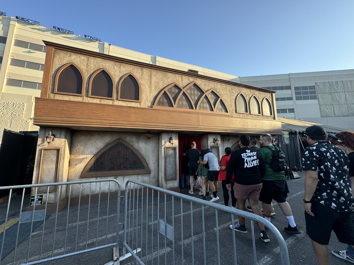 Freaks_HHN's tweet image. Hello, @HorrorNights! 

#HHN2024 #insidious #blumhouse #hhn #hhnforever