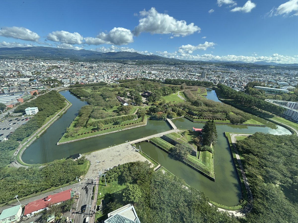 vasty0352's tweet photo. 五稜郭タワーでいっぱいAGにお会いした後で、新撰組ソフト。
いやー、本当に綺麗な街だ。
そして晴れて本当によかった…
#ingress
#函館
#additionaltime https://t.co/jiQubMzZpH