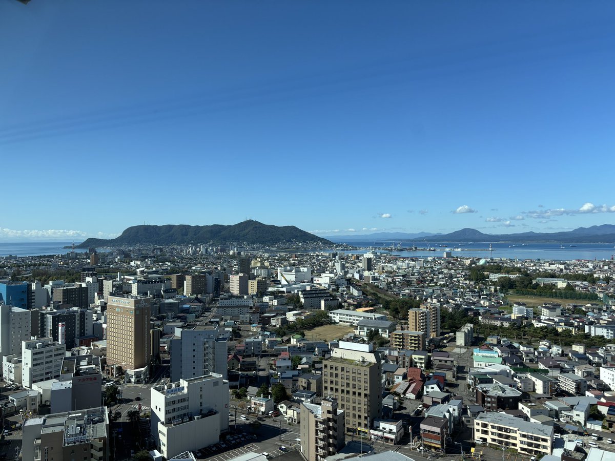 vasty0352's tweet photo. 五稜郭タワーでいっぱいAGにお会いした後で、新撰組ソフト。
いやー、本当に綺麗な街だ。
そして晴れて本当によかった…
#ingress
#函館
#additionaltime https://t.co/jiQubMzZpH