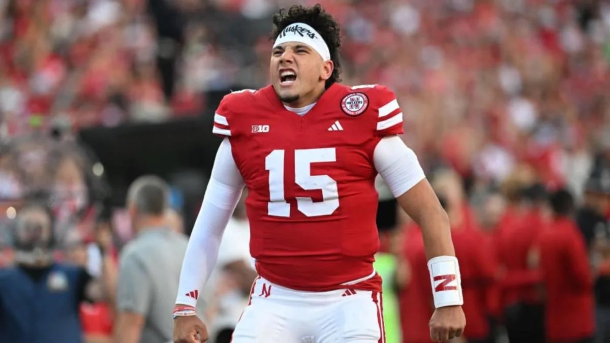BookitWithTrent's tweet photo. Mahomes when I have US currency on him. https://t.co/fXs57kqDeY