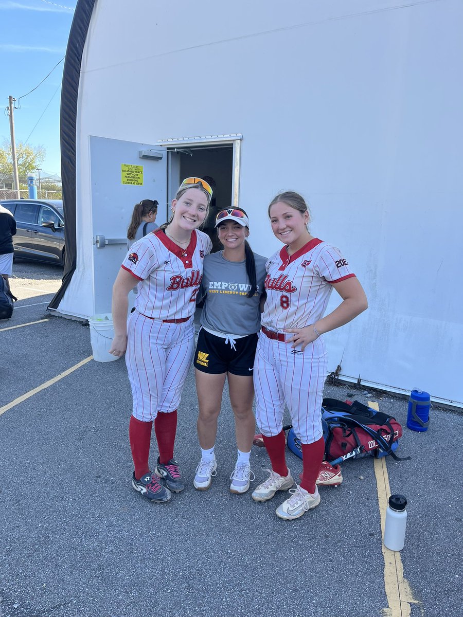brynn_urban's tweet photo. Thank you to @WLU_Softball for hosting such a great camp!
Thank you to the players for your awesome energy and feedback! I learned some great skills and had to much fun! Thank you @SaraPelegreen and @CoachWelsh_WLU I can’t wait to come back!
@B2Bulls15U_SF https://t.co/cQPtBxsROy