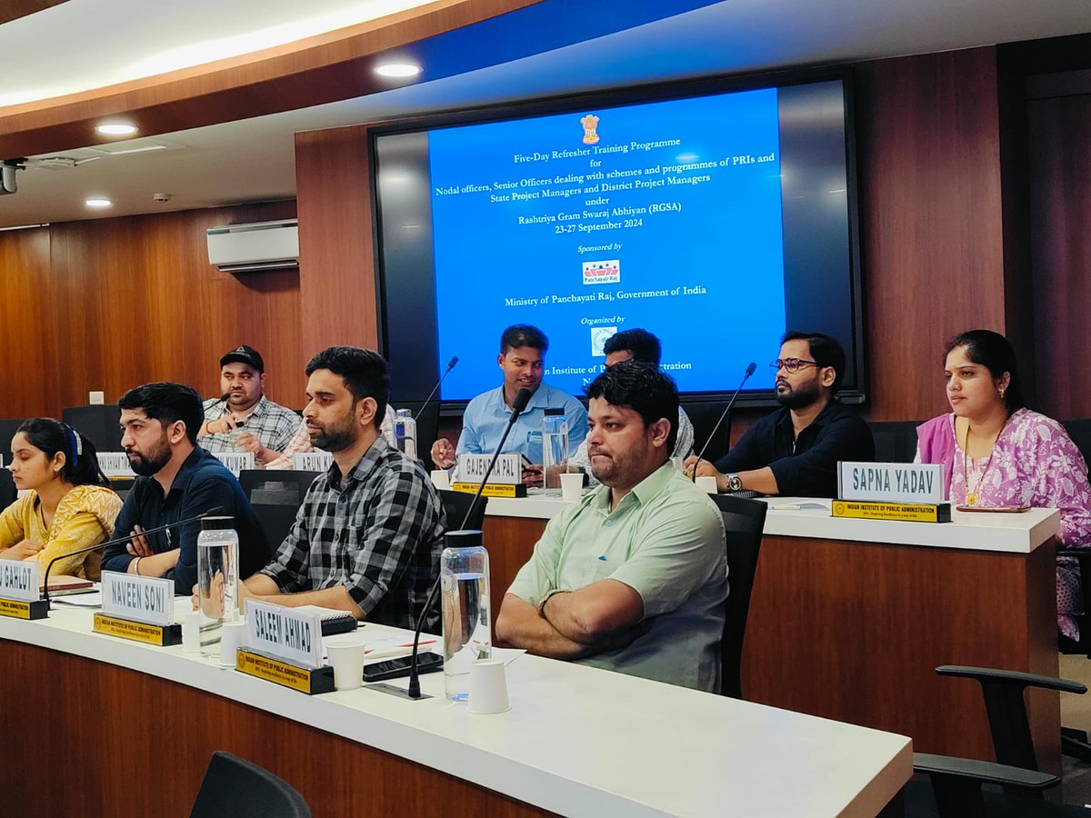 mopr_goi's tweet image. In his inaugural address, Shri Vikas Anand, Joint Secretary, Ministry of Panchayati Raj #MoPR extended a warm welcome to the participants of Refresher Training and highlighted the crucial role of #DPMs in driving the effective implementation of #RGSA at the grassroots level.