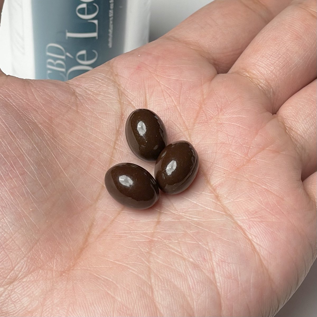 jjdoesitwork's tweet image. รีวิวแบบคนนอนน้อยแต่นอนนะ ตื่นมาไม่สดชื่น นอนหลับไม่สนิทลอง De‘ Leep ดู เป็นเม็ดซอฟต์เจลกลืนง่าย กินวันละ 1 เม็ด ก่อนนอน 30 นาที หลับสนิท ตื่นมาสดชื่น ไม่เพลียอ่ะ ขนาดนอนน้อยแบบวันละ 3-4 ช.ม. ติดๆ กันหลายวันก็ไม่รู้สึกเพลียแบบเริ่ดมากกกก ตื่นมาแล้วมันเฟรชอ่ะ ไม่เบลอ #earthlab…