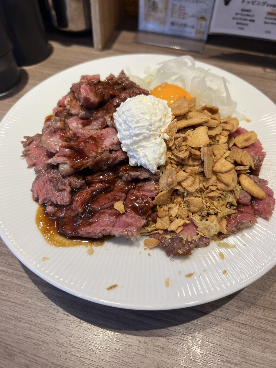 kengoppu's tweet photo. 二日酔いだから肉。ステーキライスとカレーの店はよく行くお店。肉が美味い。脂っこくないし、味付けが好き。 https://t.co/ujdkrgnY0x