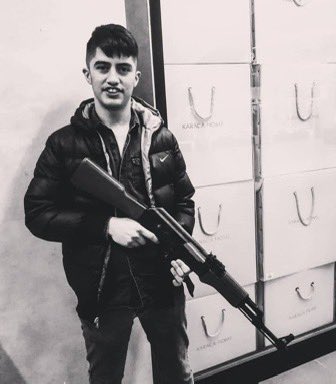 26 suç kaydı olan bu şehir faresi bir polisi başından vurarak şehid etti."basindan vurarak!"

Gözü dönmüş bu itlere vur emri verilsin.sehir farelerinin dağ farelerinden hiçbir farkı kalmadı.#polis