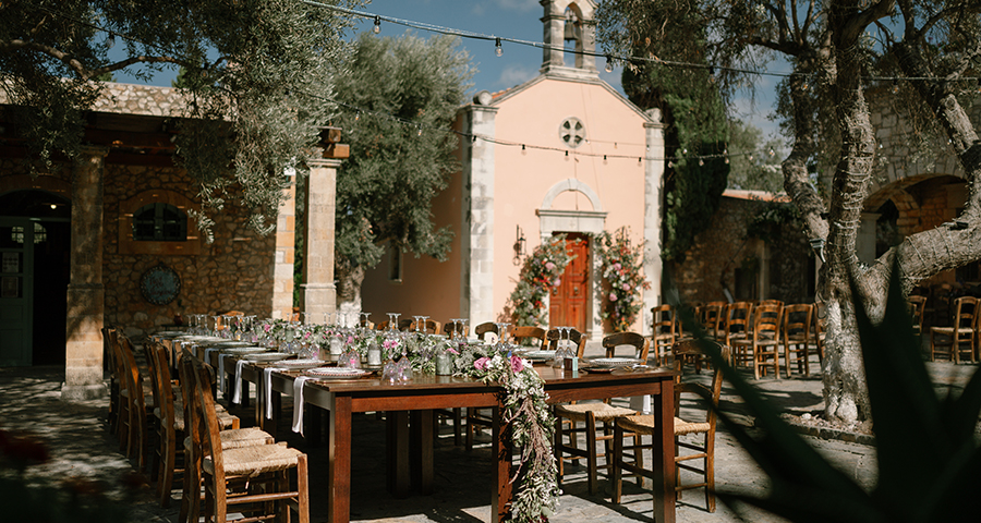 Chic&StylishWeddings tweet media