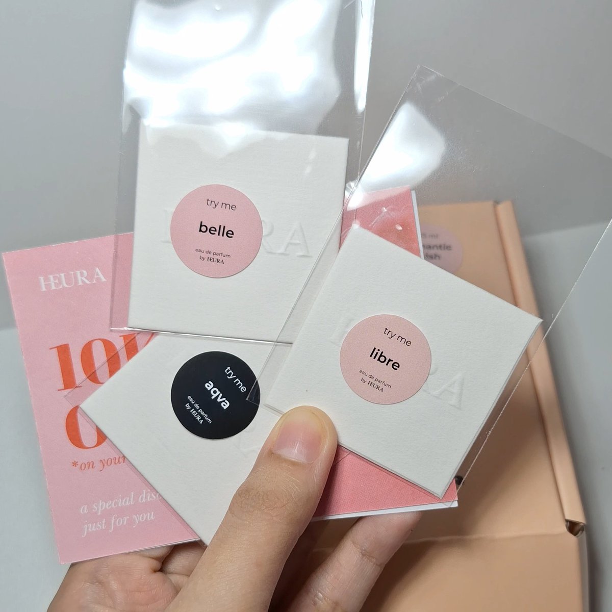 malaeveeci's tweet photo. free tester juga, kalo udah cocok sama brandnya dan mau coba varian lain ini bagus ga blind buy.

shopee video: https://t.co/3neg0lPYU0

#AScentToRemember #HeuraOfficial #ParfumHeura https://t.co/BtEhHsbzpP