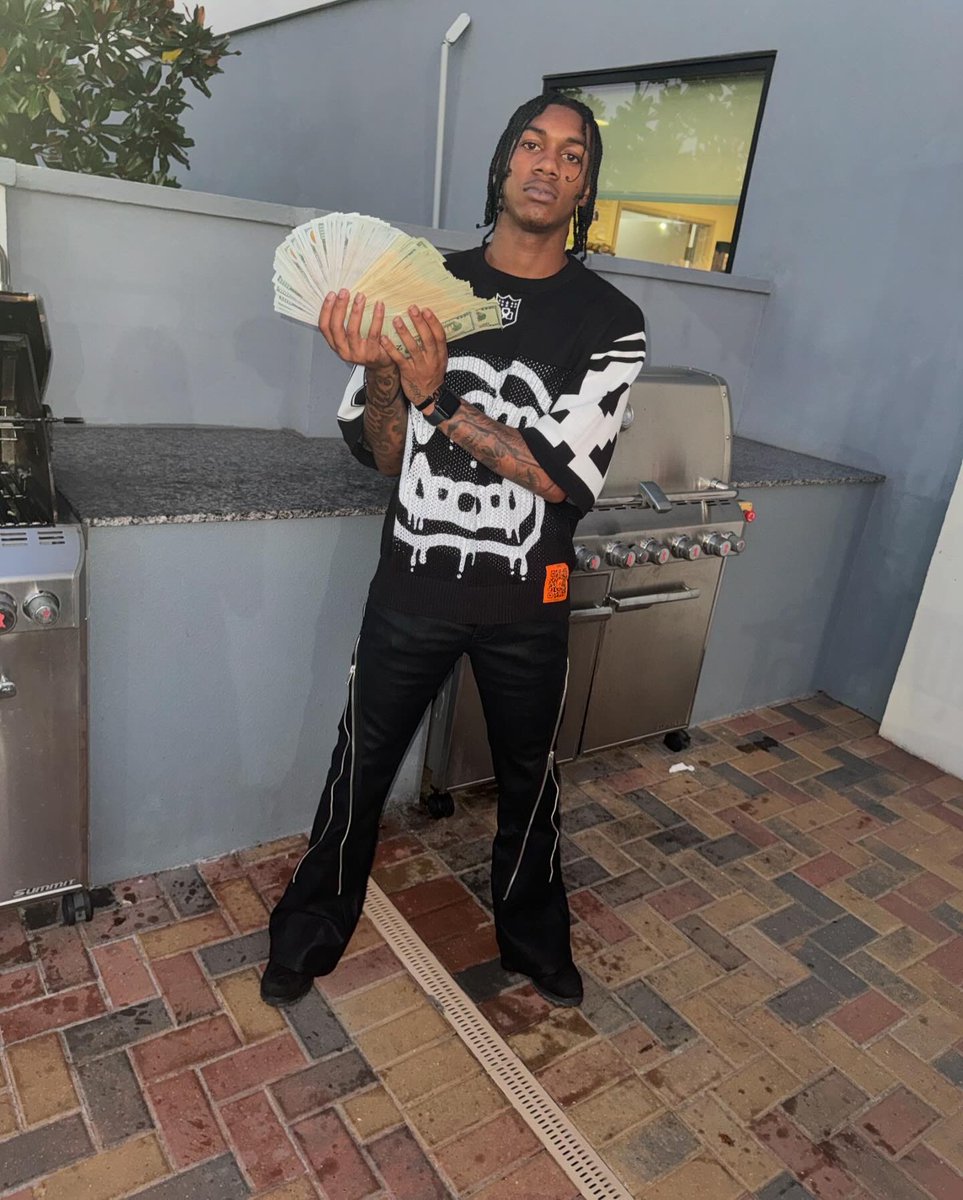 molik4three's tweet image. 