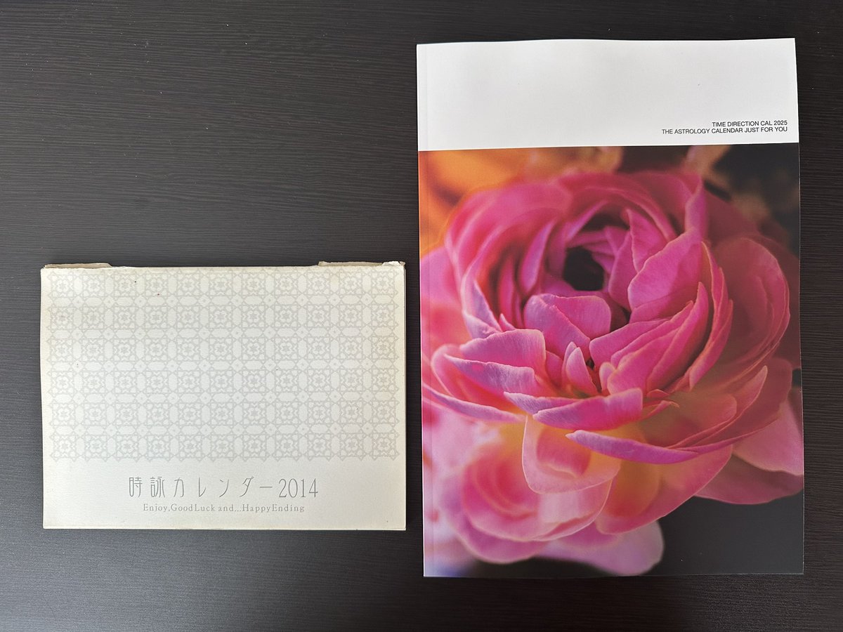 kagetu_momo's tweet photo. 来年のカレンダーが来たー

TIME DIRECTION CAL 2025

表紙は直観で『Pride in Bloom / 咲き誇る』

時詠みカレンダー2014から12冊目
使い始めるのはもうちょい先だけど
とことん使い倒し、行動する所存です😤

#timedirectioncal https://t.co/CjzSz7Av6D