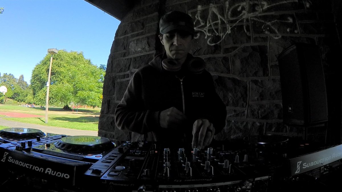 STEMI ๐ (@stemipdx) on Twitter photo Doing that thing at the Park sessions. <a href="/SubductionAudio/">SUBDUCTION AUDIO</a> #dnb #portlandparksessions #pdxdnb Doing that thing at the Park sessions. <a href="/SubductionAudio/">SUBDUCTION AUDIO</a> #dnb #portlandparksessions #pdxdnb
