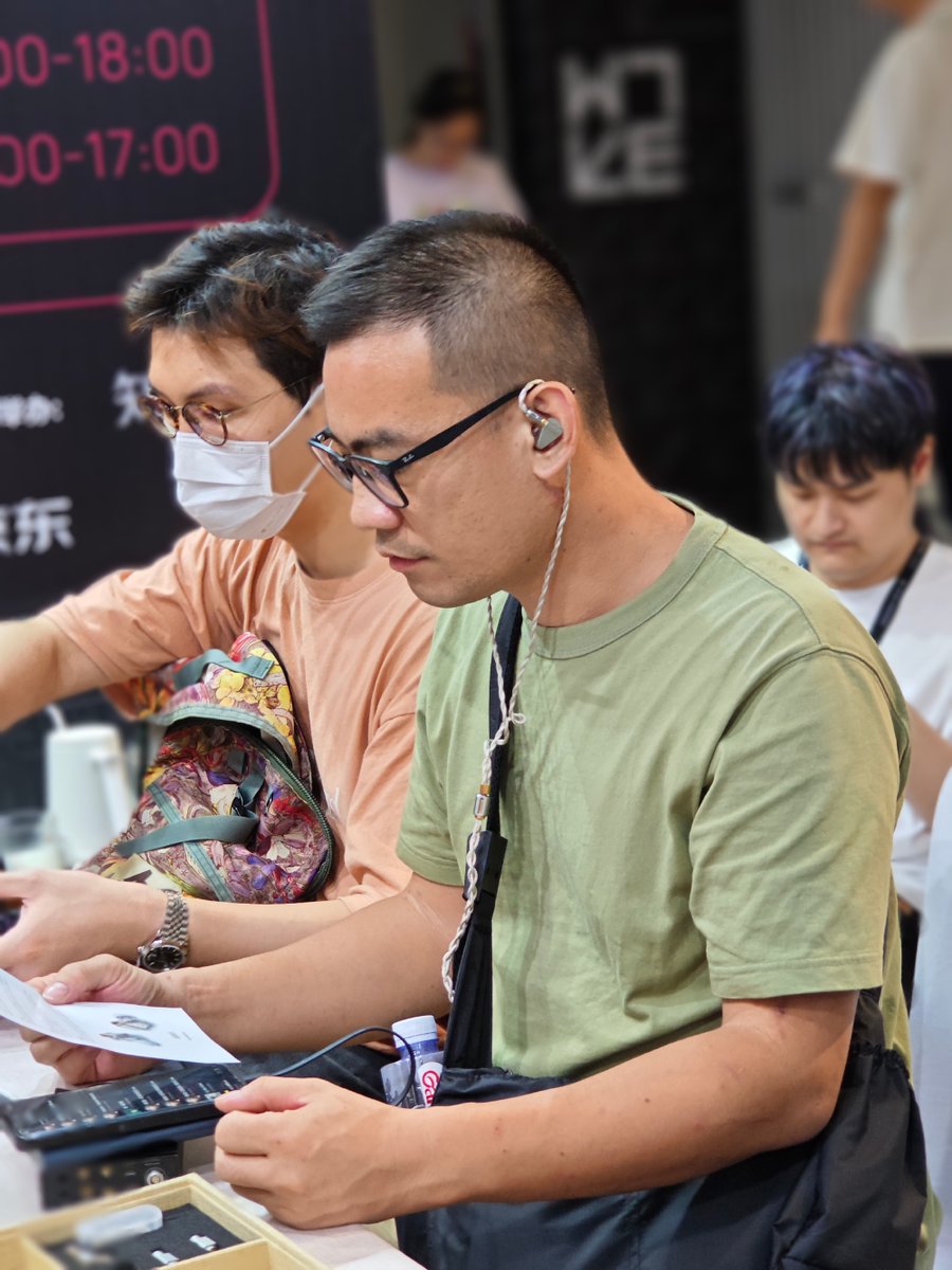 ddhifi_com's tweet photo. The 18th SIAS Shenzhen International Audio Show has come to a successful end. Thanks for your kind attention and we shall meet again next time. 🤓

#ddHiFi #AudioShow #NyxNet #EarphoneCable #Surface #IEMs #BC44Pro #AudioCable #SIAV https://t.co/BoPEWEv7ii