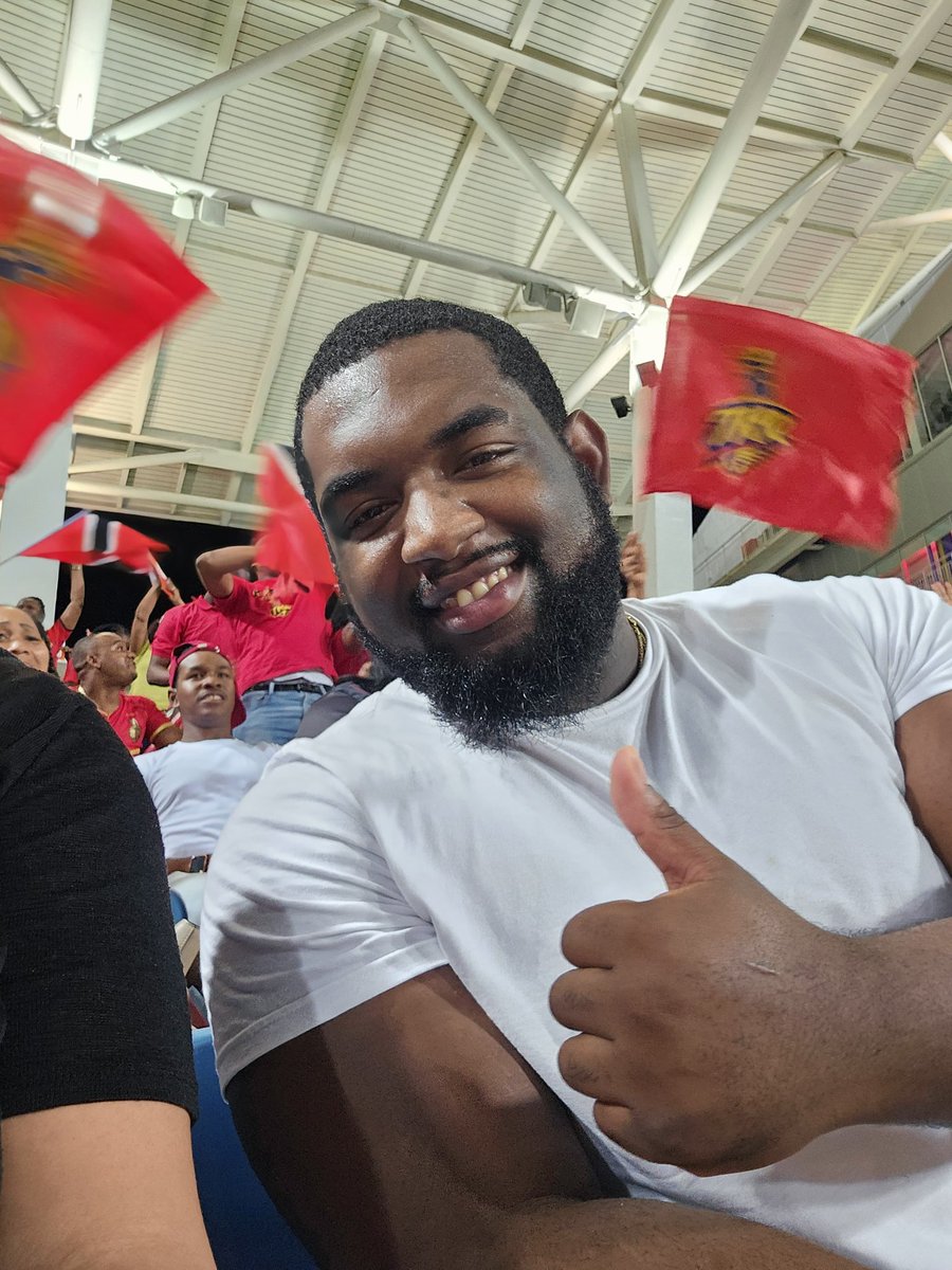 kingjay_TT's tweet photo. #cplsamsungselfie https://t.co/nhchO8ZmNl