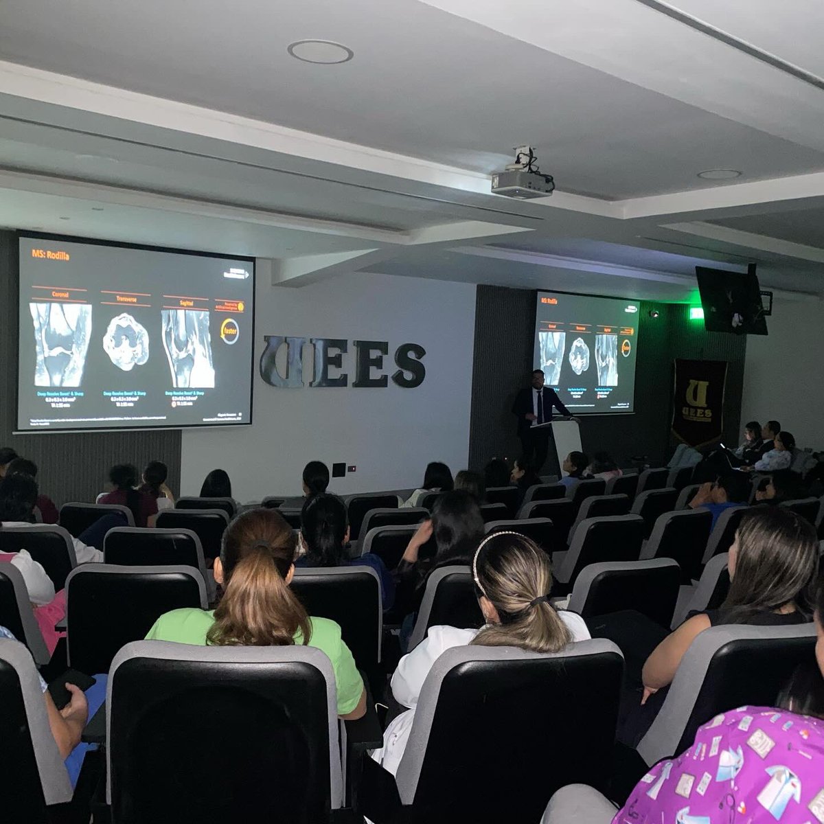 PedroBaquerizoS's tweet photo. Resonancia Magnética Nuclear con Inteligencia Artificial (IA) en pocos días en funcionamiento en @UEESClinic , único equipo con IA del sector que ayudará a diagnósticos por imágenes más precisos y oportunos!! @uees_ec https://t.co/lgUMj3Pq2z