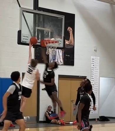 hoopsurplus's tweet photo. Had a blast competing at the @runshowcase on Saturday in Oklahoma! 🏀 Played in 2 games and dropped 26 points, leading my team 🔥! Grateful for the opportunity and a big thank you to all the college coaches who came out to watch! @WGHS_bball @94ftexposure https://t.co/pysiO4Zzbr