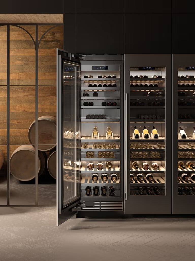 Transform your wine storage with Signature Kitchen Suite’s exquisite wine cellars. Engineered for wine connoisseurs, these cellars feature precise temperature control and customizable shelving, ensuring your collection is beautifully preserved and displayed.