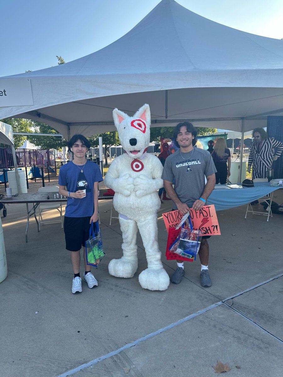 Daniel Salas (uncommitted) (@daniel41salas) on Twitter photo Saturday was field cleanup day and then volunteering at the CASA run on Sunday. Great weekend of service. #wingsup #uncommitted #akinsHighschool #Communityservice #PHS #volunteer #AkinsBaseball #TAFE
<a href="/tdegelia13/">CoachDegelia</a> <a href="/Akins_Baseball/">Akins Baseball</a> <a href="/Ms_Tijerina/">Ms.Tijerina</a> <a href="/Target/">Target</a> <a href="/HEB/">H-E-B</a> Saturday was field cleanup day and then volunteering at the CASA run on Sunday. Great weekend of service. #wingsup #uncommitted #akinsHighschool #Communityservice #PHS #volunteer #AkinsBaseball #TAFE
<a href="/tdegelia13/">CoachDegelia</a> <a href="/Akins_Baseball/">Akins Baseball</a> <a href="/Ms_Tijerina/">Ms.Tijerina</a> <a href="/Target/">Target</a> <a href="/HEB/">H-E-B</a>