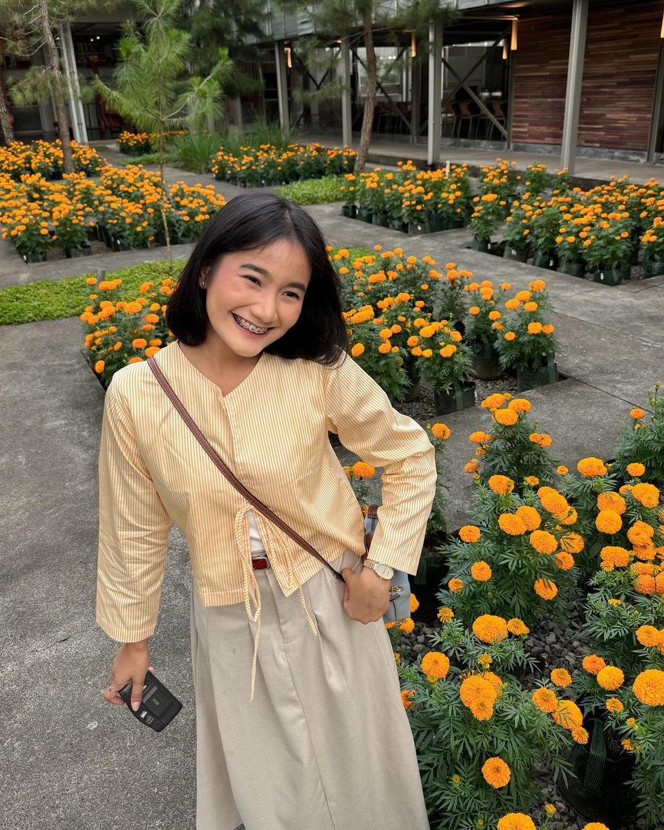 OUTFIT INSPIRED BY JESICACEREN

selalu amazed kalo ngeliat outfitnya kak jesi krn lucu lucu banget🥰