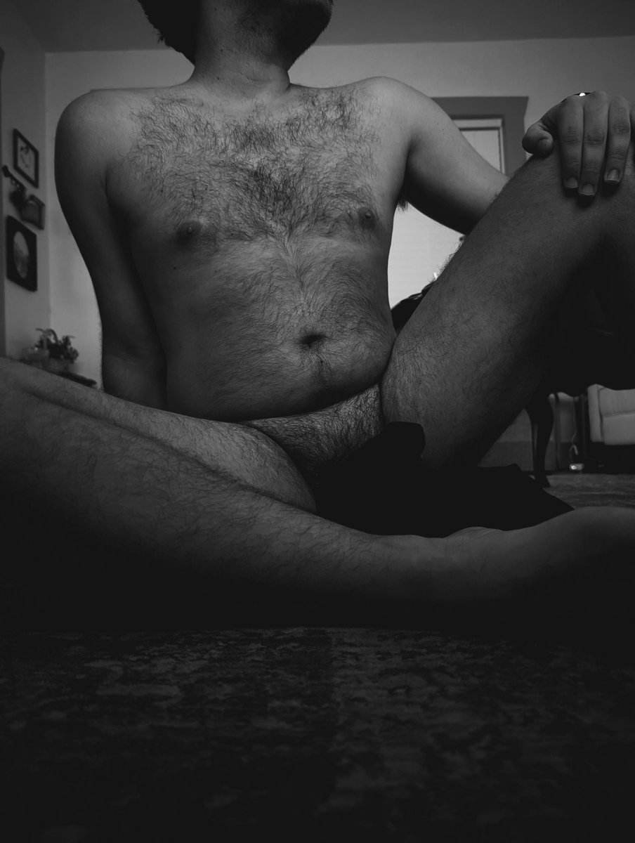 thegreyy_'s tweet photo. Don't mind me... Just hanging out here. #nsfwtwitter #horny #dick  #dadbod https://t.co/IVRLjVRL5j