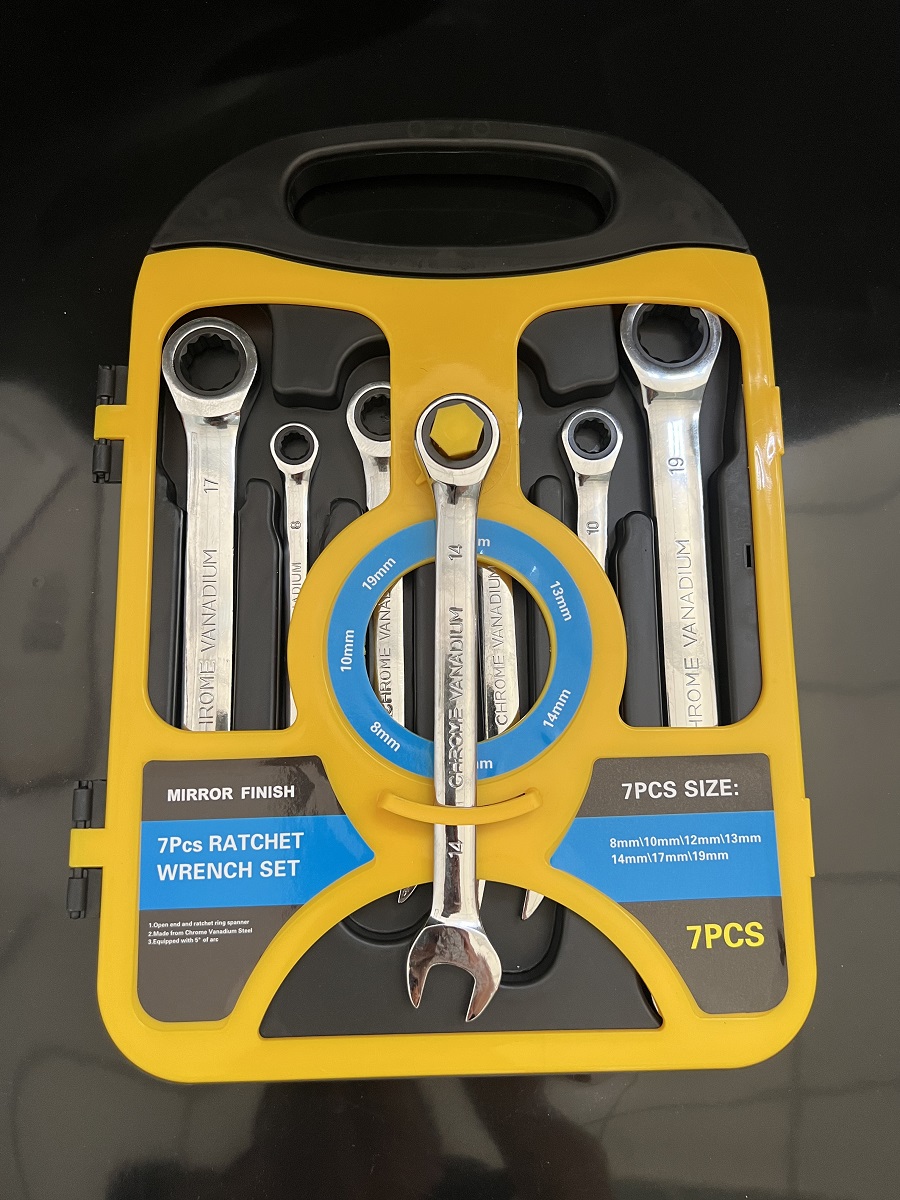 Julia19951212's tweet photo. Combination/Ratchet wrenches https://t.co/H0LVXJCnV0