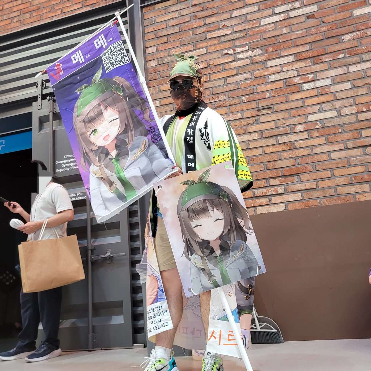 gdevil24's tweet image. 브이페스에서 찍었던
작년프사랑 올해프사.
더이상 오시 떠내보내기는 싫어
이큐님이랑 오래오래 함께하고 싶어요