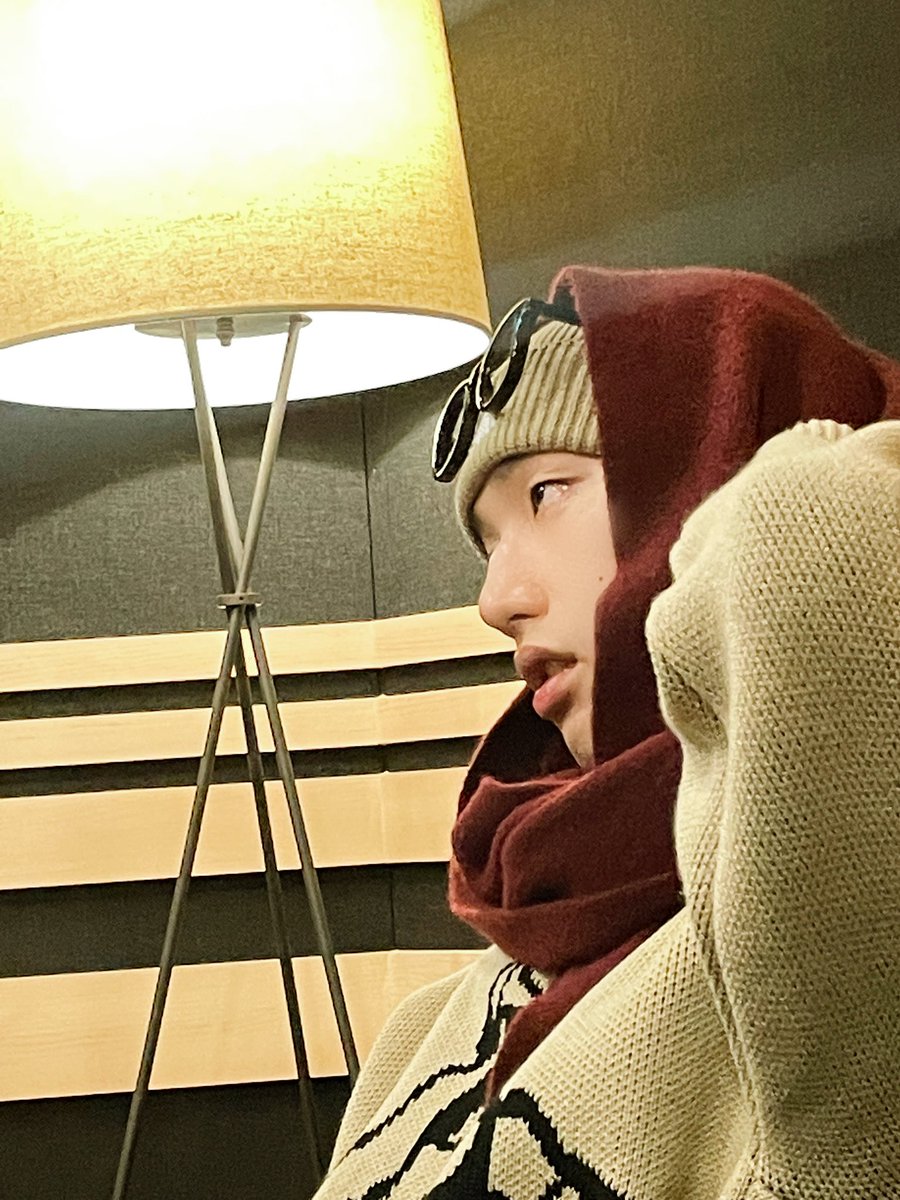 MontOfficial's tweet photo. [🎂]

정대갈장군현우 생일축하축하! 너의 얼마남지 않은 20대의 생일을 누구보다 공감해줄 수 있는 사람? 바로 나ㅋㅋ 생일 축하하고 20대를 함께해줘서 고맙고 30대도 잘부탁한당! 그리고.. 환영해! 30대🤗

🎉경 정대갈장군현우 축🎉

#나라찬 #빛새온 #몬트 #MONT https://t.co/ab4Woo6Y64