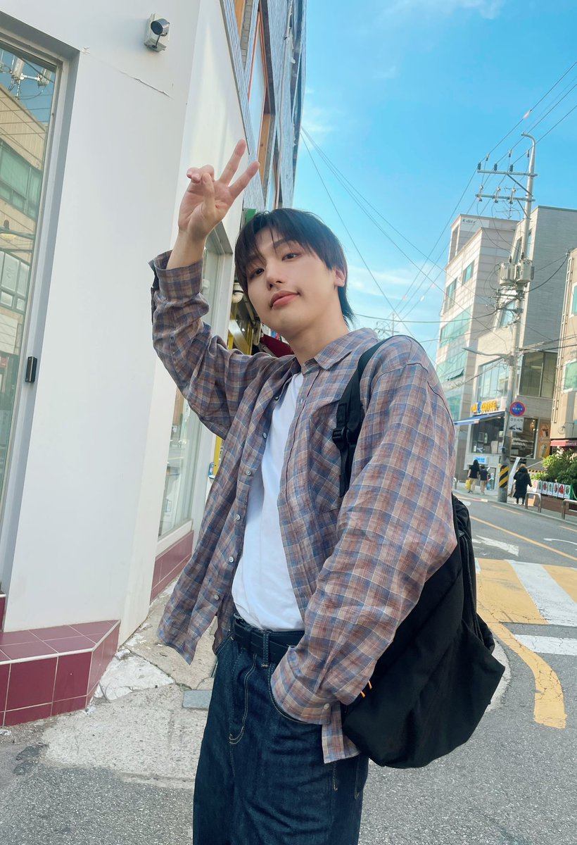 MontOfficial's tweet photo. [🎂]

정대갈장군현우 생일축하축하! 너의 얼마남지 않은 20대의 생일을 누구보다 공감해줄 수 있는 사람? 바로 나ㅋㅋ 생일 축하하고 20대를 함께해줘서 고맙고 30대도 잘부탁한당! 그리고.. 환영해! 30대🤗

🎉경 정대갈장군현우 축🎉

#나라찬 #빛새온 #몬트 #MONT https://t.co/ab4Woo6Y64