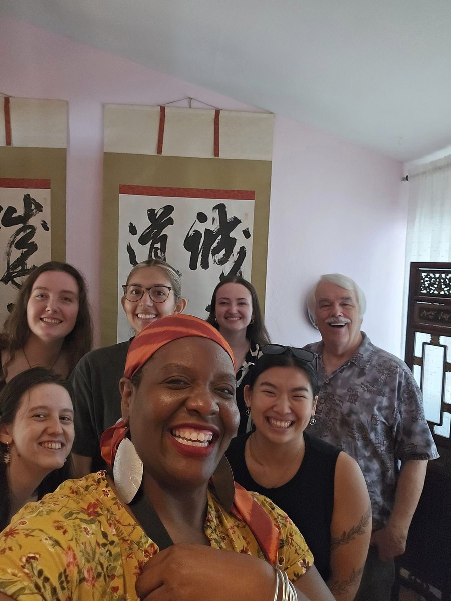 This week Dr. Moore's class had an
absolute BLAST! Students visited the Theatre of
Memory Museum where Executive Director, Bill
Hutchinson, led them on a lively, fun, and
behind-the-scenes style tour of this eclectic local
museum. Visit to learn more: theatreofmemory.org