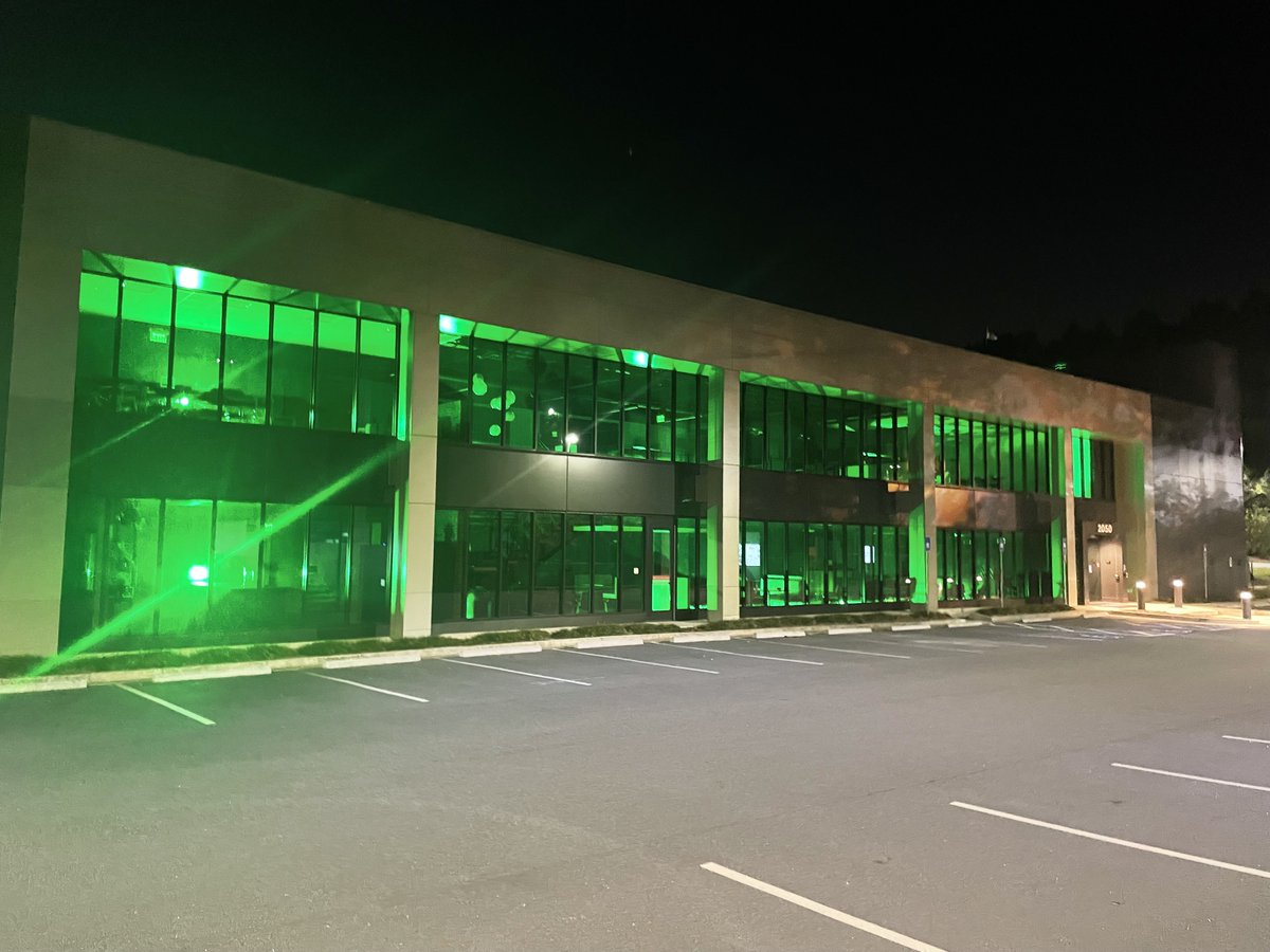 UCBUSA's tweet photo. In honor of World Mitochondrial Awareness Week, our U.S. headquarters in Atlanta lit up in green to raise awareness for these rare, debilitating conditions that significantly impact daily life and quality of life.
#LightUpForMito #WorldMitoWeek https://t.co/sCHkt6znQN