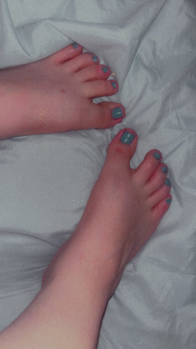 StacieXJames's tweet photo. Dm and check out FF for more content 🦶🏼💦  ( StacieXJames) 

#chudai #18 #snowbunny #bbc #feet #toes #findom #feetfinder #OF #pinksoles #cleanfeet #dirtyfeet #dmme https://t.co/saEeCwBbcY